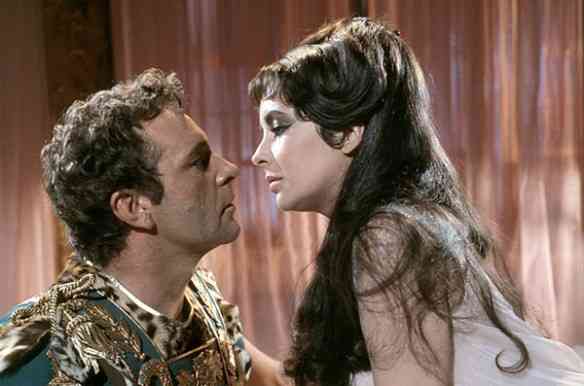 Richard Burton e Liz no filme Cleôpatra